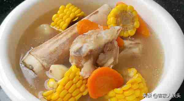 冬季别总喝鸡汤，试试这样煲一锅，营养高钙好喝，食材简单又便宜