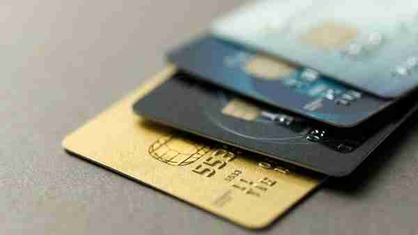 什么是信用卡？如何申请信用卡？使用信用卡要注意什么？