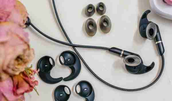 一款专为通话而生的挂颈式蓝牙耳机，Jabra Evolve 65e 评测丨钛极客