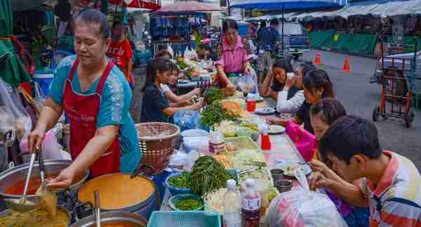 泰国经济超越江西省，全国6610万人，普通人一月工资多少钱？