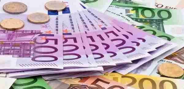 全球货币支付占比：欧元涨至37.79%，美元降到38.85%，人民币呢？