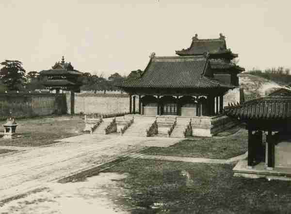老照片：1930年代沈阳昭陵的核心建筑群