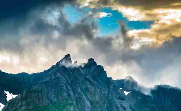 华岳仙掌被誉为“华山八景之首”，关于它的传说居然是这样的？