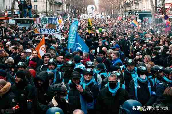 法国爆发全国大罢工！百万人上街抗议退休制