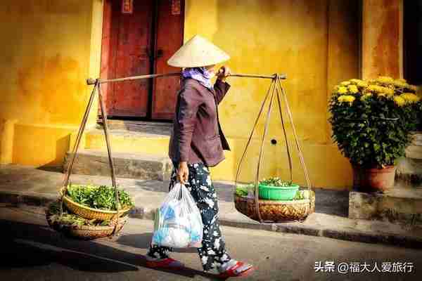 越南官方禁用支付宝微信付款，中国游客购物该咋交易咋砍价？