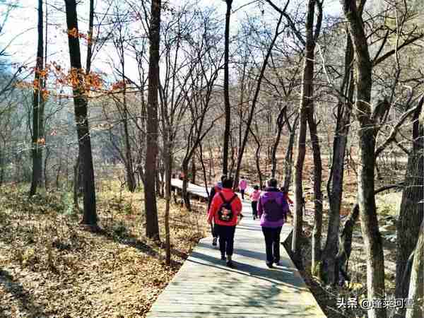 没有红叶的辽宁本溪关门山，人称东北小黄山，依然美丽迷人